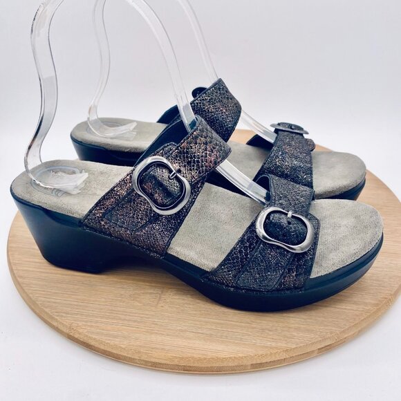 Dansko Sophie Sandals Womsns 8.5 39 Black Leather Double Strap Snakeskin Shiny - Picture 1 of 12